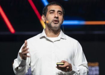 انتخاب واقعی بین بیت‌ کوین و دلار آمریکا