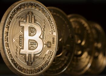 آیا بیت کوین میتواند سطح ۸۱ هزار دلار را حفظ کند؟ بررسی سرنوشت بازار در هفته پیش رو