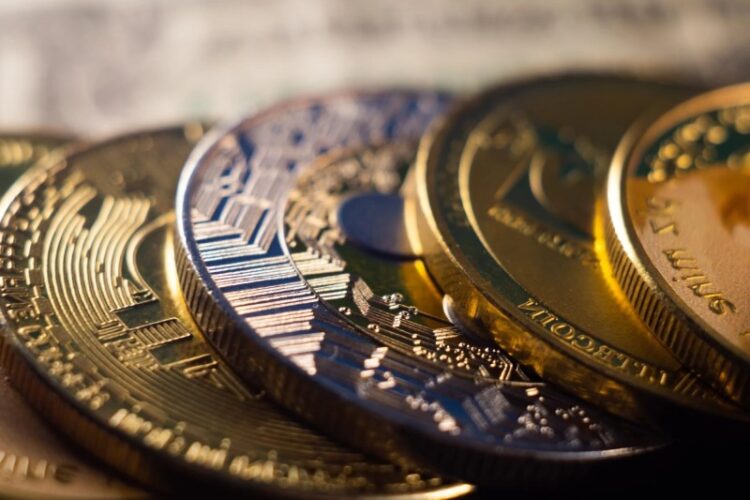 سقوط شدید بیت کوین و آلت‌ کوین‌ ها: بازار کریپتو در وضعیت بحرانی