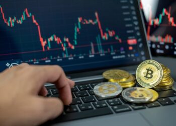 شدید ترین ضرر تریدر های کوتاه مدت بیت کوین هم زمان با بازگشت جریان سرمایه به ETF ها