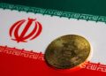 همتی: بانک مرکزی برای ساماندهی بازار ارز از تمام اختیارات قانونی استفاده می کند